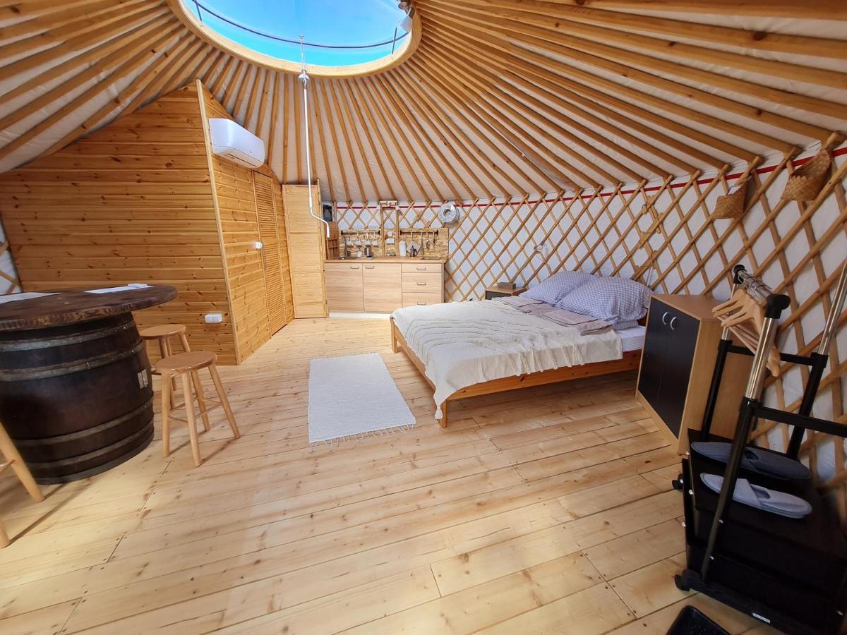 Jurtafarm Rackeve - A Nomad Luxus Hotel Bagian luar foto