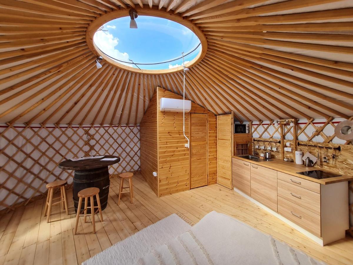 Jurtafarm Rackeve - A Nomad Luxus Hotel Bagian luar foto